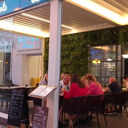 Hotel Marina Беналмадена Екстериор снимка